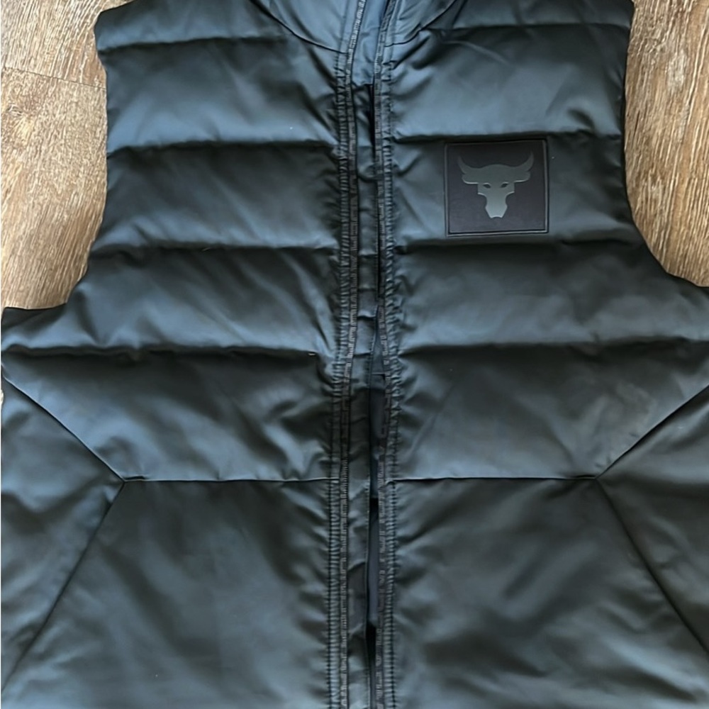 Under Armour UA Storm Project Rock Down Black Puffer Vest, Size M